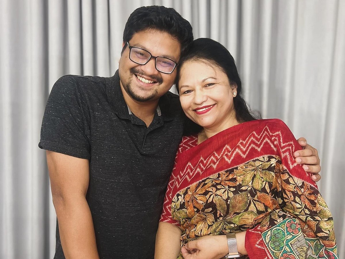 গুলতেকিন খান ও নুহাশ হুমায়ূন